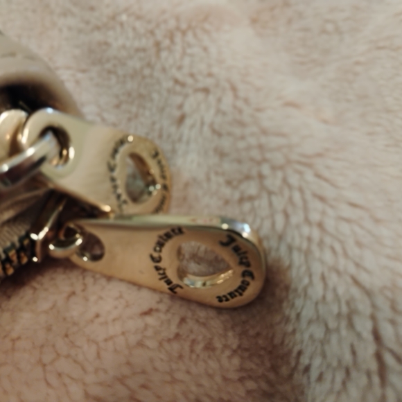 Juicy Couture Tan Wallet - Picture 6 of 7